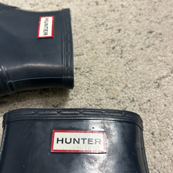 Hunter size 9 GUC navy Wedge Boots with-some wear- still overall very good! - Picture 7 of 14